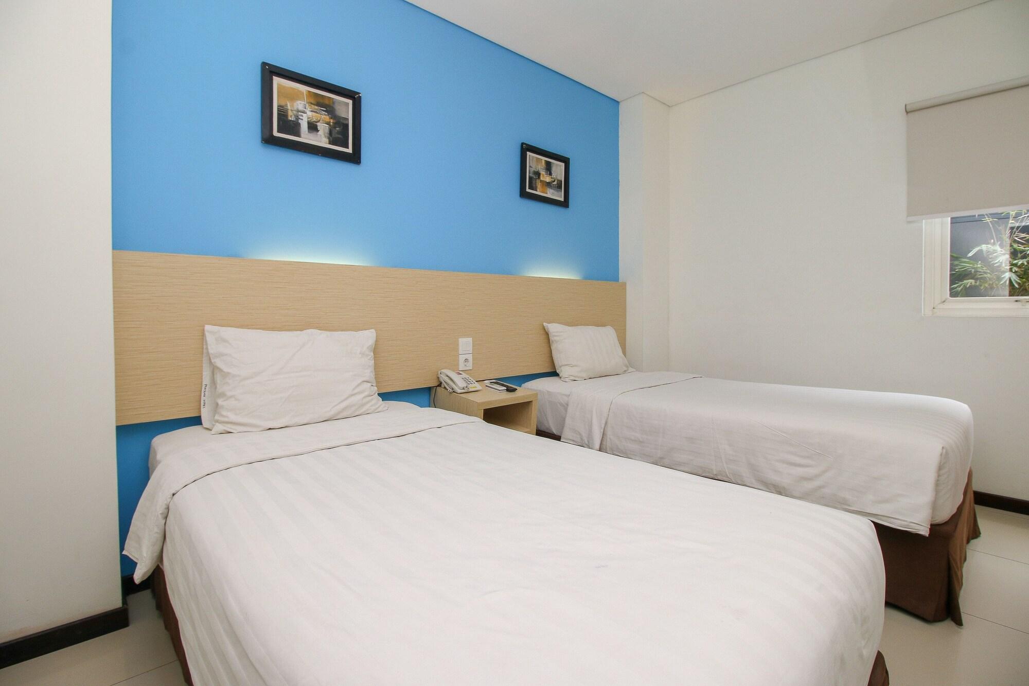 Pratama Hotel & Convention 마타람 외부 사진