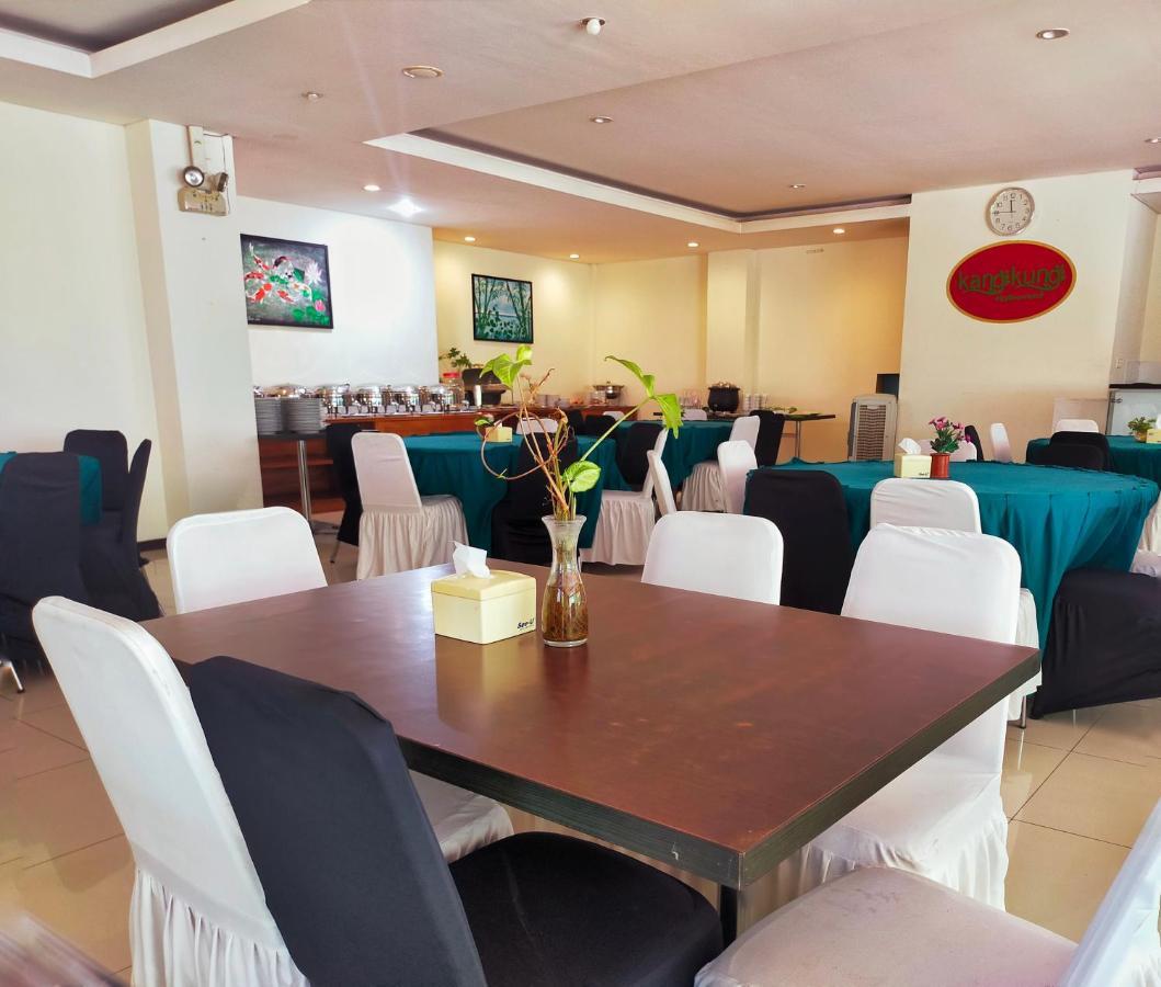 Pratama Hotel & Convention 마타람 외부 사진