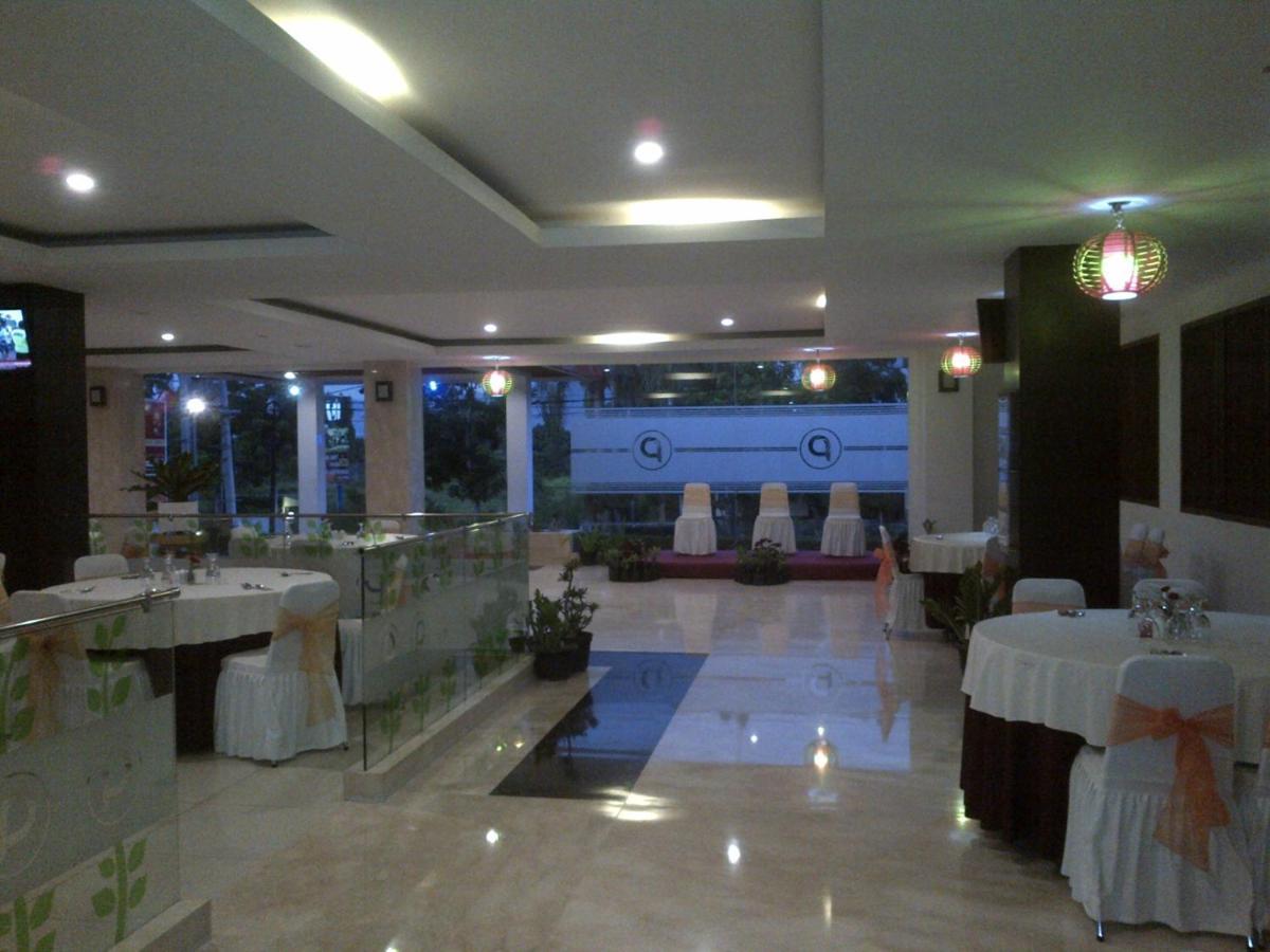 Pratama Hotel & Convention 마타람 외부 사진