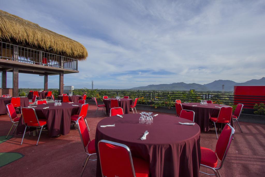 Pratama Hotel & Convention 마타람 외부 사진
