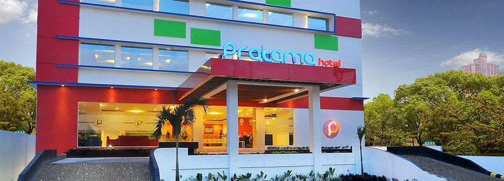 Pratama Hotel & Convention 마타람 외부 사진