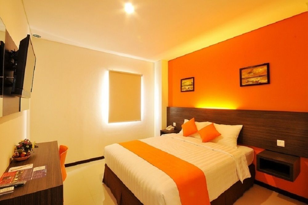 Pratama Hotel & Convention 마타람 외부 사진