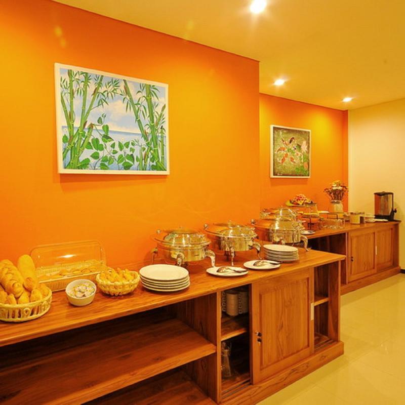 Pratama Hotel & Convention 마타람 외부 사진