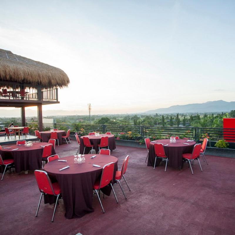 Pratama Hotel & Convention 마타람 외부 사진